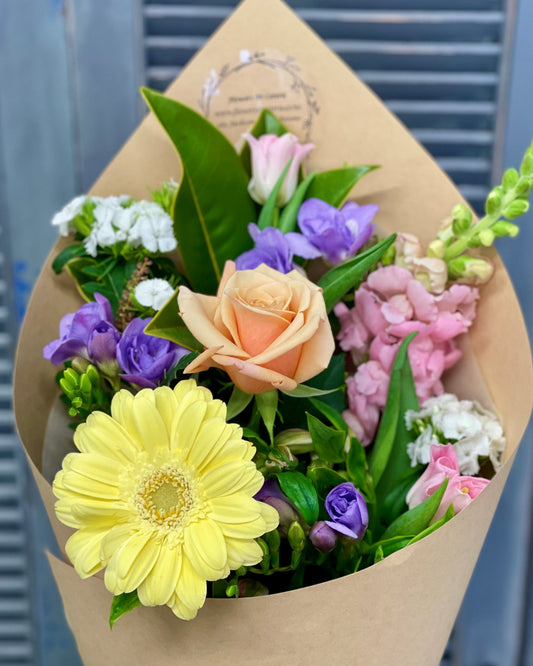 Flowersetc, Floral, Bouquet, Flowers, Gifts, Posy, Posey, Wellington, Lower Hutt, Upper Hutt, Petone, Eastbourne, Bright, Pastel, Florist, Florists, Creative, Flair, custom, bespoke, bunch, bunches, scent, plants, Indoor, wedding, sympathy, funeral, arrangement, floral, seasonal, excellent, elegant, prestige, buttonhole, corsage, gifts for mum, gifts for girlfriend, gifts for friends