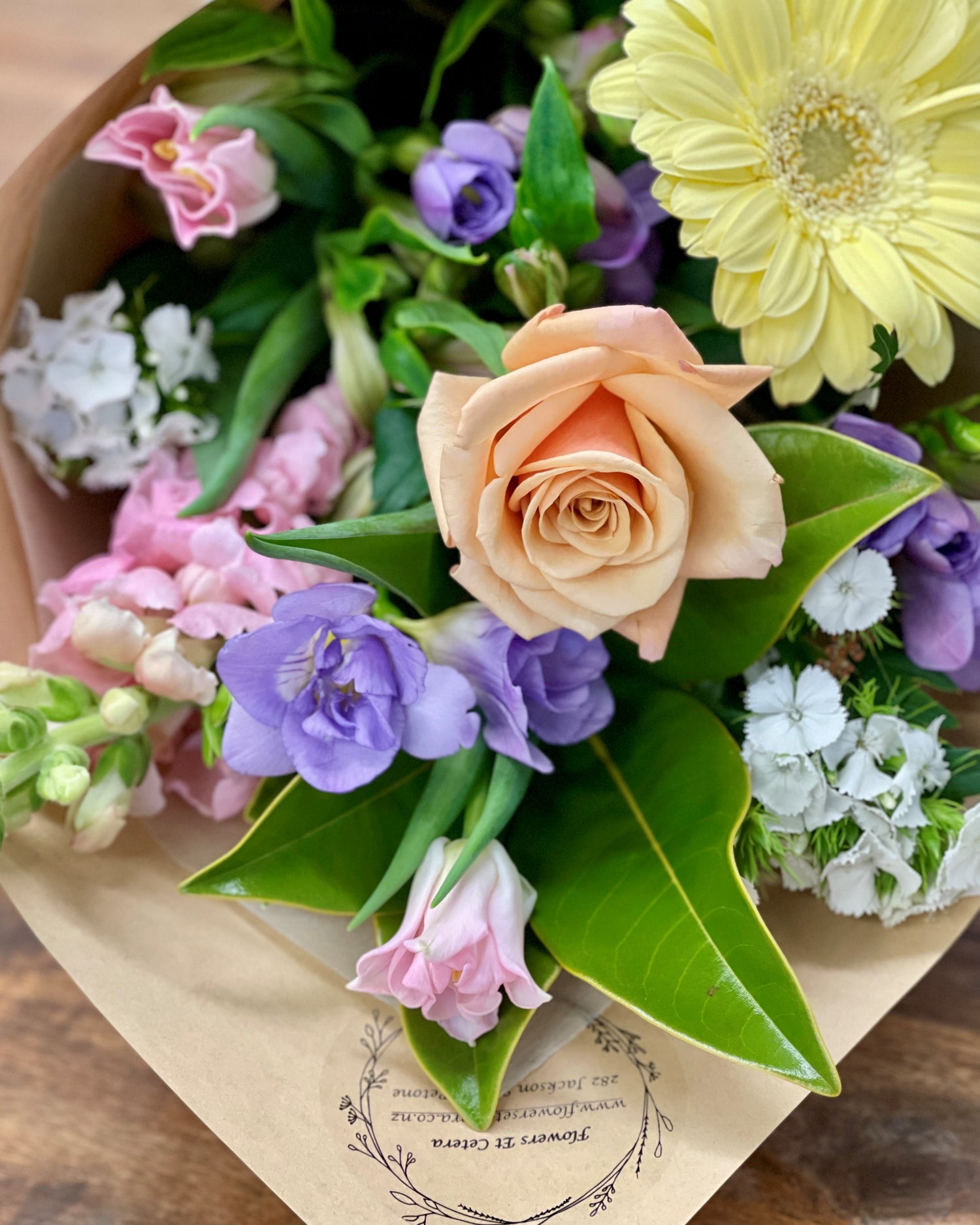 Flowersetc, Floral, Bouquet, Flowers, Gifts, Posy, Posey, Wellington, Lower Hutt, Upper Hutt, Petone, Eastbourne, Bright, Pastel, Florist, Florists, Creative, Flair, custom, bespoke, bunch, bunches, scent, plants, Indoor, wedding, sympathy, funeral, arrangement, floral, seasonal, excellent, elegant, prestige, buttonhole, corsage, gifts for mum, gifts for girlfriend, gifts for friends