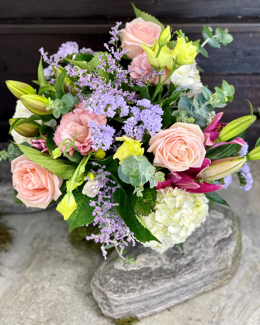 Flowersetc, Floral, Bouquet, Flowers, Gifts, Posy, Posey, Wellington, Lower Hutt, Upper Hutt, Petone, Eastbourne, Bright, Pastel, Florist, Florists, Creative, Flair, custom, bespoke, bunch, bunches, scent, plants, Indoor, wedding, sympathy, funeral, arrangement, floral, seasonal, excellent, elegant, prestige, buttonhole, corsage, gifts for mum, gifts for girlfriend, gifts for friends