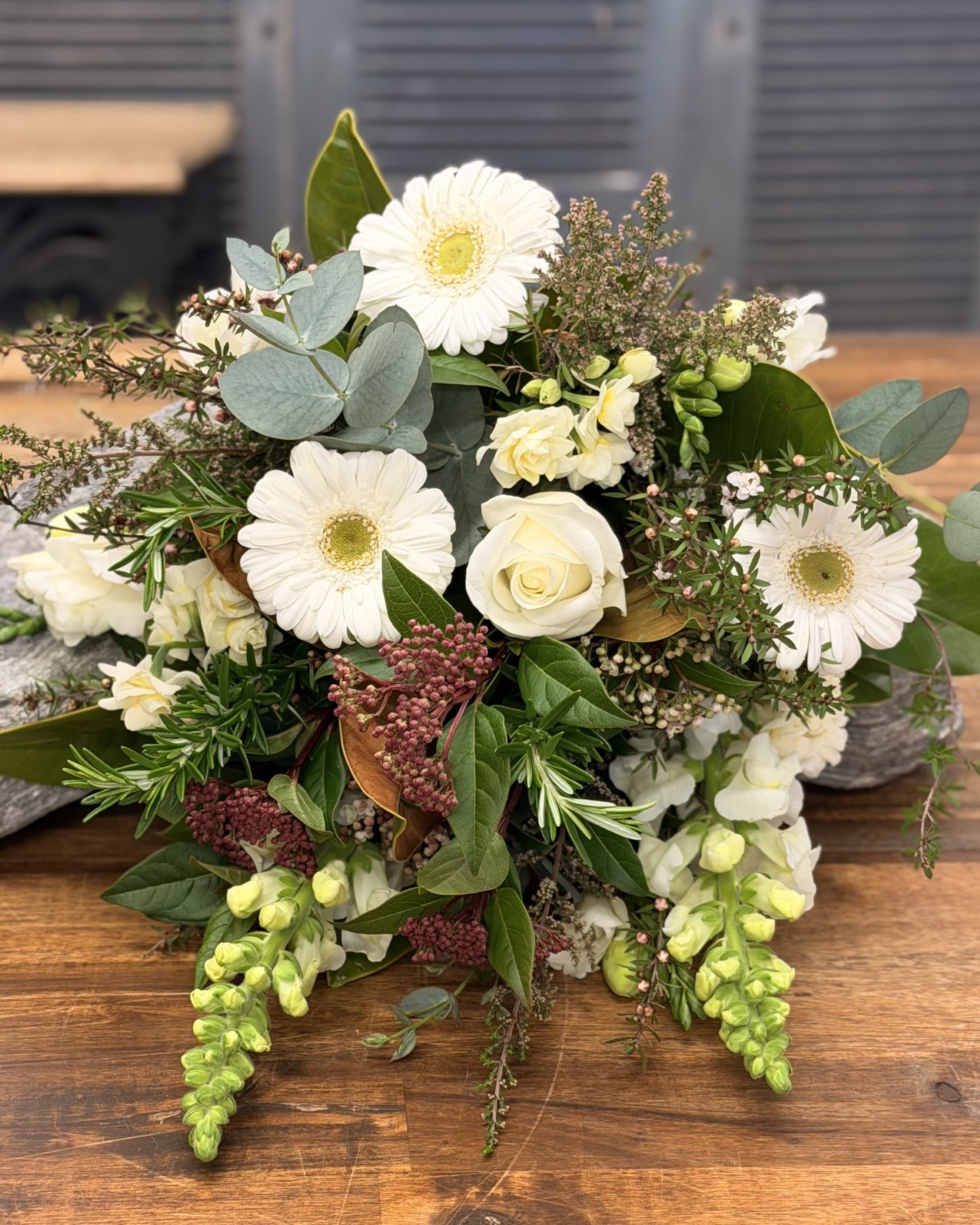Flowersetc, Floral, Bouquet, Flowers, Gifts, Posy, Posey, Wellington, Lower Hutt, Upper Hutt, Petone, Eastbourne, Bright, Pastel, Florist, Florists, Creative, Flair, custom, bespoke, bunch, bunches, scent, plants, Indoor, wedding, sympathy, funeral, arrangement, floral, seasonal, excellent, elegant, prestige, buttonhole, corsage, gifts for mum, gifts for girlfriend, gifts for friends