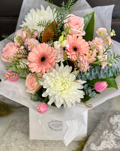 Flowersetc, Floral, Bouquet, Flowers, Gifts, Posy, Posey, Wellington, Lower Hutt, Upper Hutt, Petone, Eastbourne, Bright, Pastel, Florist, Florists, Creative, Flair, custom, bespoke, bunch, bunches, scent, plants, Indoor, wedding, sympathy, funeral, arrangement, floral, seasonal, excellent, elegant, prestige, buttonhole, corsage, gifts for mum, gifts for girlfriend, gifts for friends, pink