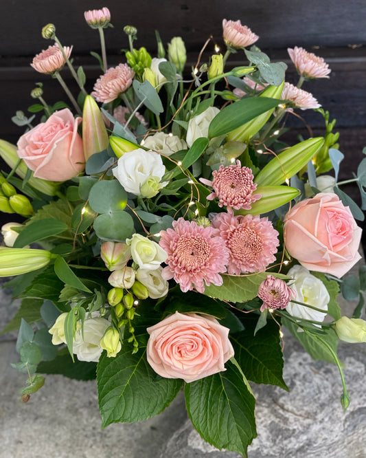 lowersetc, Floral, Bouquet, Flowers, Gifts, Posy, Posey, Wellington, Lower Hutt, Upper Hutt, Petone, Eastbourne, Bright, Pastel, Florist, Florists, Creative, Flair, custom, bespoke, bunch, bunches, scent, plants, Indoor, wedding, sympathy, funeral, arrangement, floral, seasonal, excellent, elegant, prestige, buttonhole, corsage, gifts for mum, gifts for girlfriend, gifts for friends
