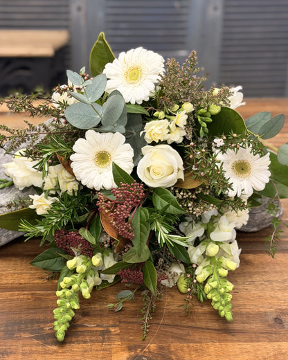 Flowersetc, Floral, Bouquet, Flowers, Gifts, Posy, Posey, Wellington, Lower Hutt, Upper Hutt, Petone, Eastbourne, Bright, Pastel, Florist, Florists, Creative, Flair, custom, bespoke, bunch, bunches, scent, plants, Indoor, wedding, sympathy, funeral, arrangement, floral, seasonal, excellent, elegant, prestige, buttonhole, corsage, gifts for mum, gifts for girlfriend, gifts for friends