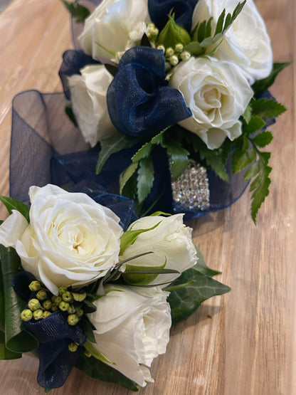 Flowersetc, Floral, Bouquet, Flowers, Gifts, Posy, Posey, Wellington, Lower Hutt, Upper Hutt, Petone, Eastbourne, Bright, Pastel, Florist, Florists, Creative, Flair, custom, bespoke, bunch, bunches, scent, plants, Indoor, wedding, sympathy, funeral, arrangement, floral, seasonal, excellent, elegant, prestige, buttonhole, corsage, gifts for mum, gifts for girlfriend, gifts for friends, corsage, buttonhole, ball