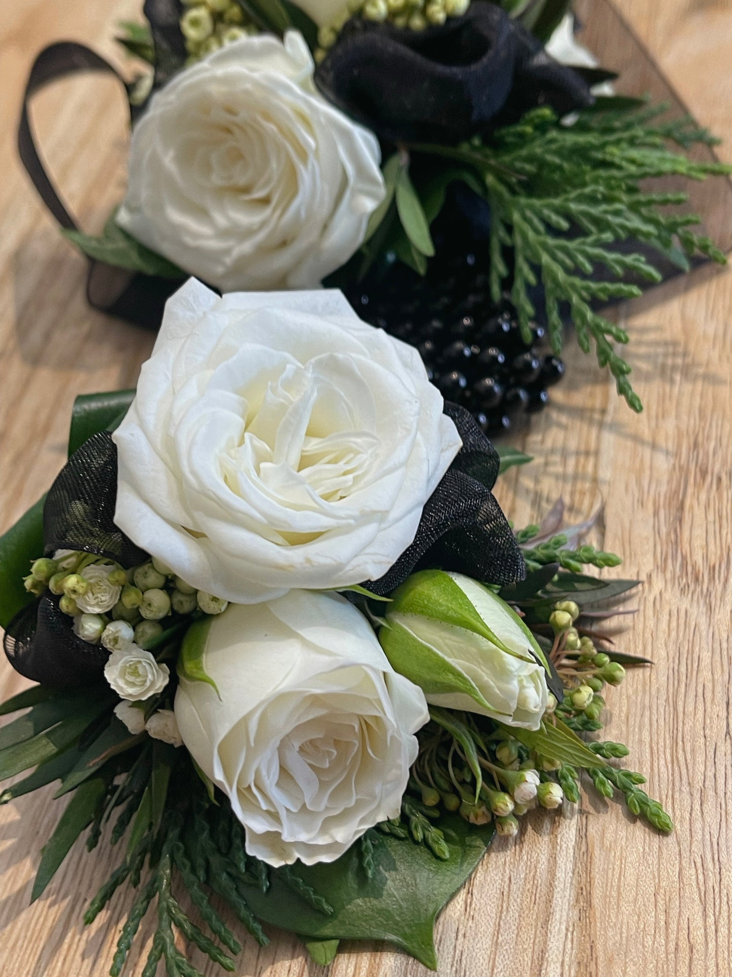 Flowersect, Floral, Bouquet, Flowers, Gifts, Posy, Posey, Wellington, Lower Hutt, Upper Hutt, Petone, Eastbourne, Bright, Pastel, Florist, Florists, Creative, Flair, custom, bespoke, bunch, bunches, scent, Corsage, Ball, Buttonhole